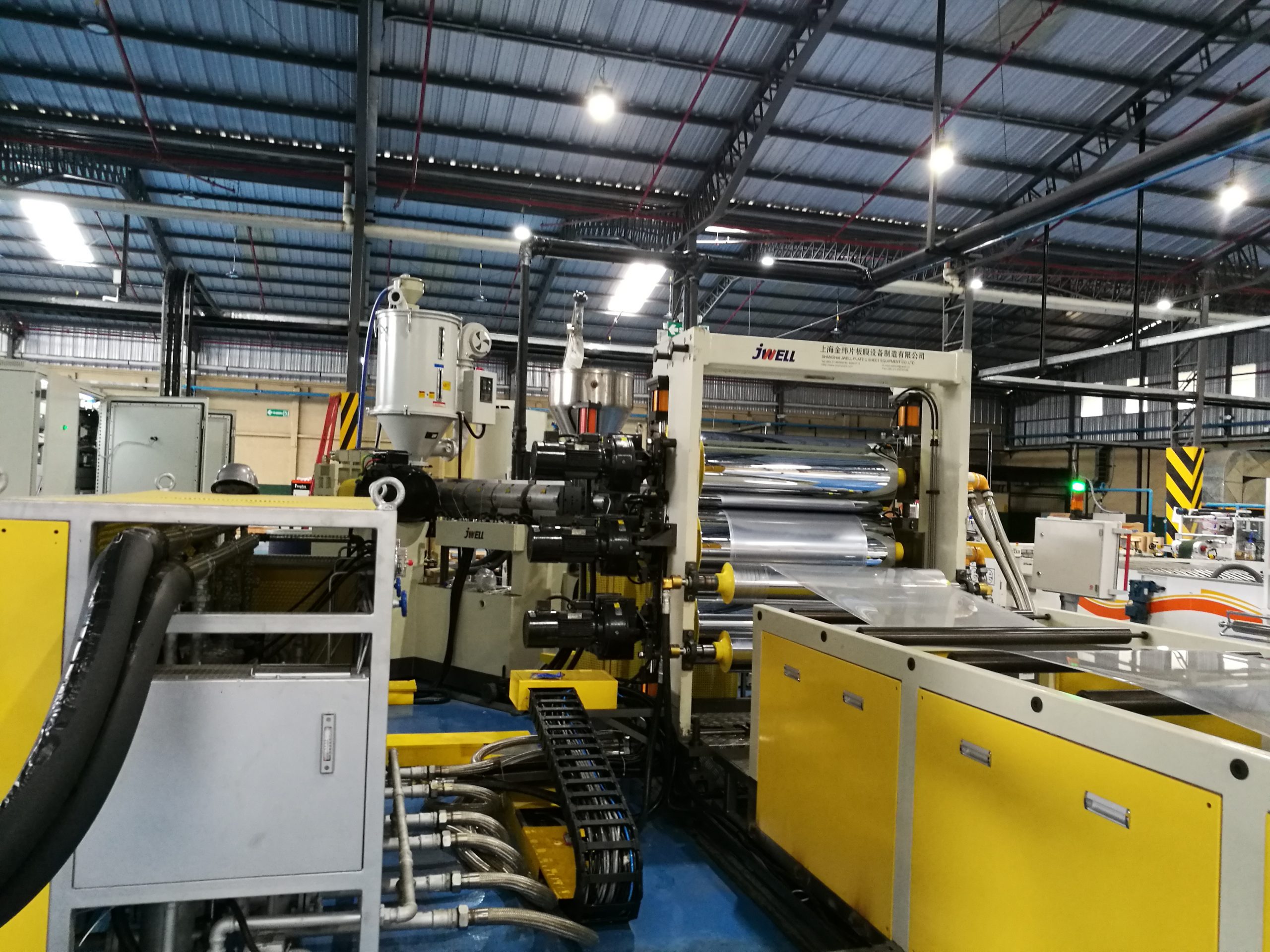 Jwell PE waterproof sheet extrusion line.jpg
