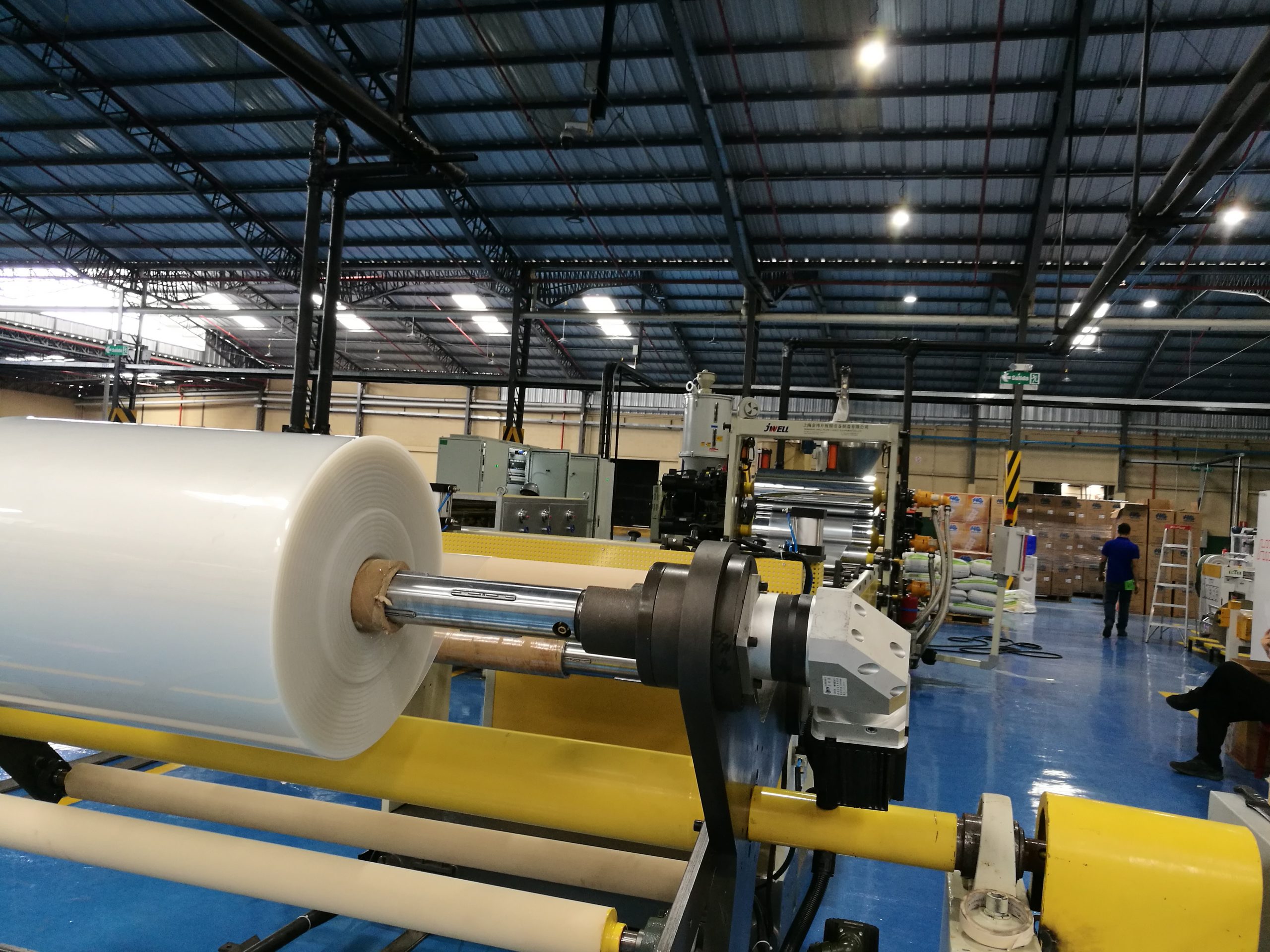 Jwell-PE-waterproof-sheet-extrusion-line-winder-scaled